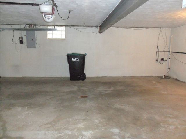 145 Wren Way, South Strabane, PA 15301