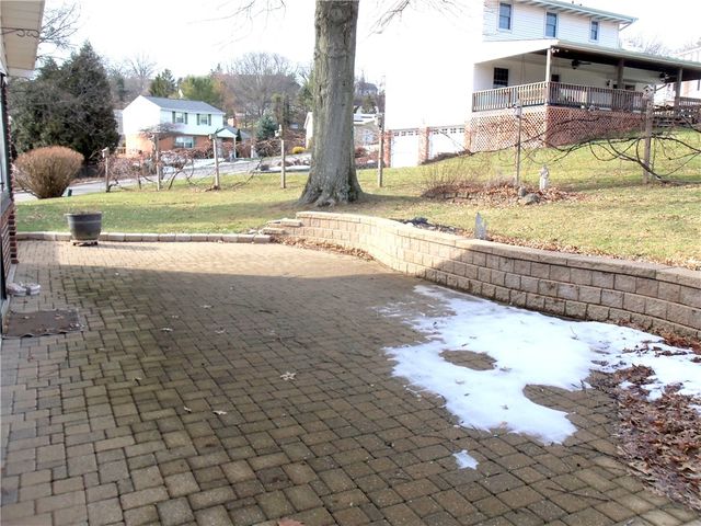 145 Wren Way, South Strabane, PA 15301