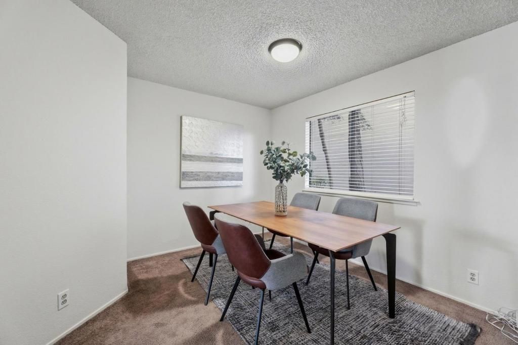 Image 14 of property listing at 999 W Evelyn Terrace 75, Sunnyvale, CA 94086