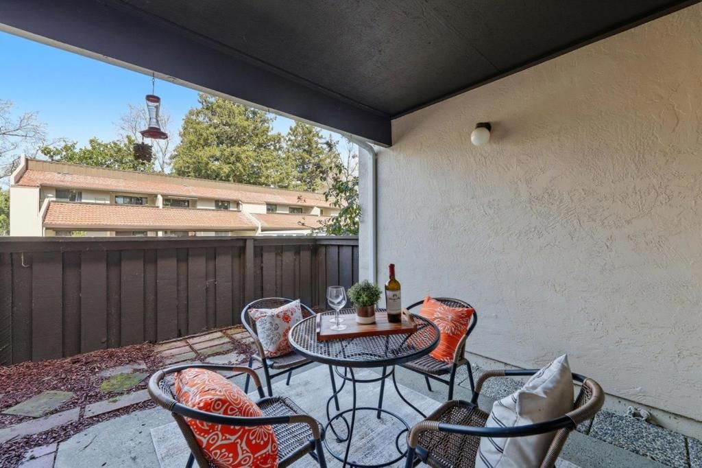 Image 25 of property listing at 999 W Evelyn Terrace 75, Sunnyvale, CA 94086
