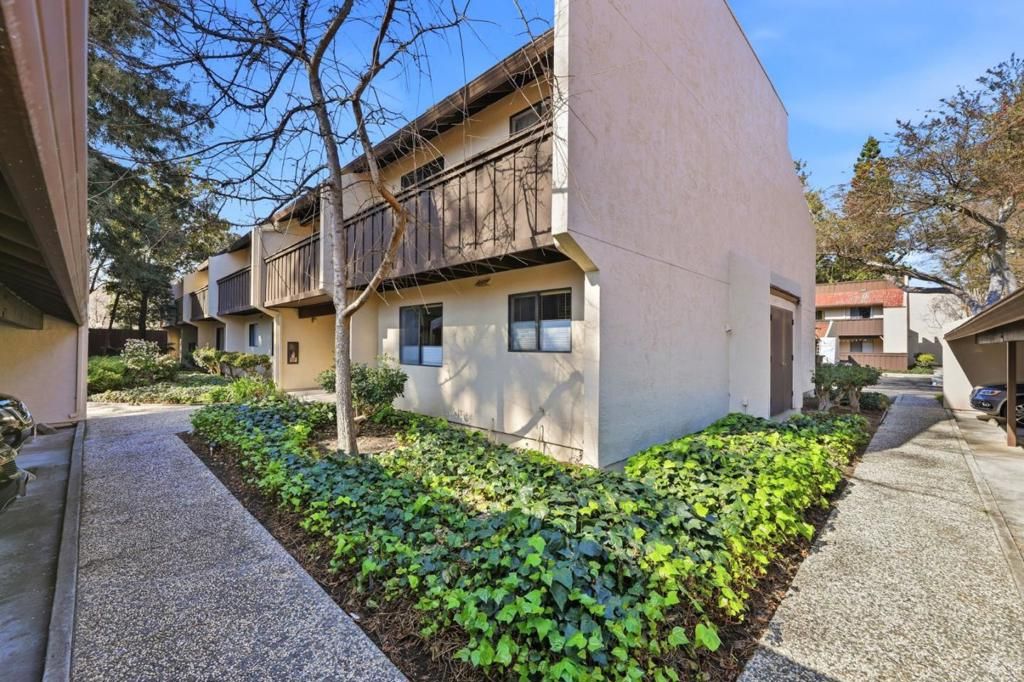 Image 30 of property listing at 999 W Evelyn Terrace 75, Sunnyvale, CA 94086