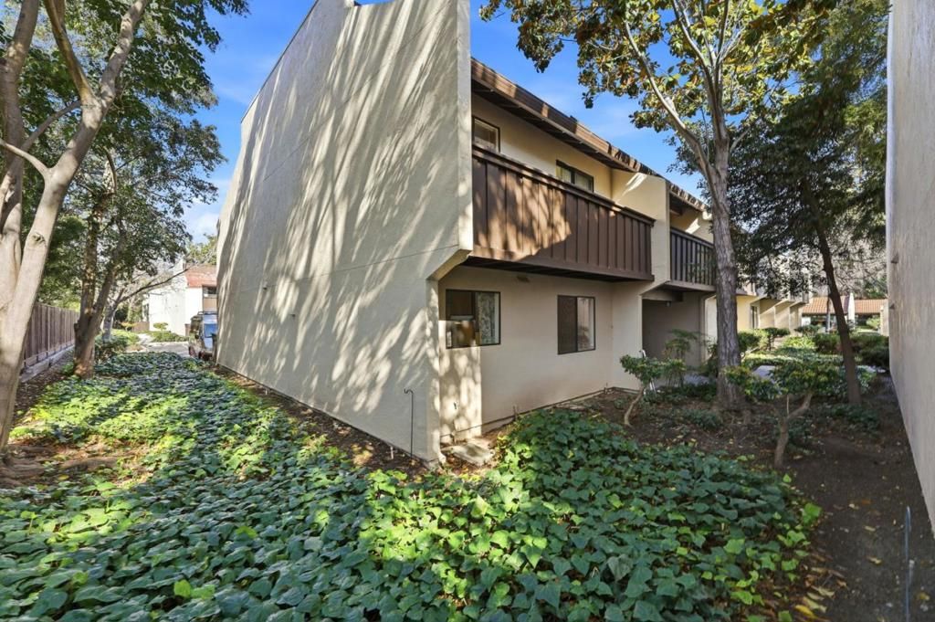 Image 31 of property listing at 999 W Evelyn Terrace 75, Sunnyvale, CA 94086