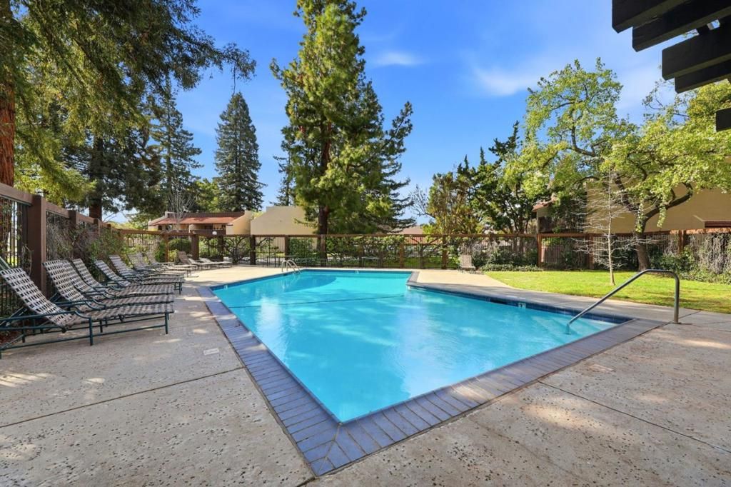 Image 35 of property listing at 999 W Evelyn Terrace 75, Sunnyvale, CA 94086