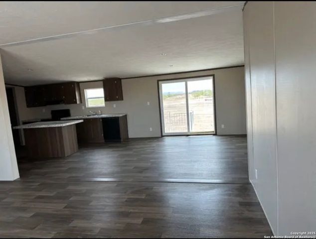 137 Viridian View, Pleasanton, TX 78064