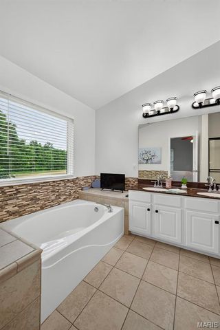 2 Moonstone Court, O'fallon, MO 63366