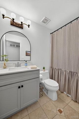 2 Moonstone Court, O'fallon, MO 63366