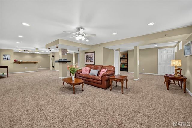 2 Moonstone Court, O'fallon, MO 63366