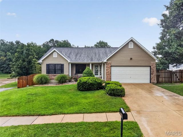 2 Moonstone Court, O'fallon, MO 63366