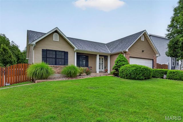 2 Moonstone Court, O'fallon, MO 63366