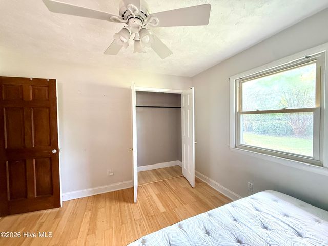 4825 College Acres Drive, Wilmington, NC 28403