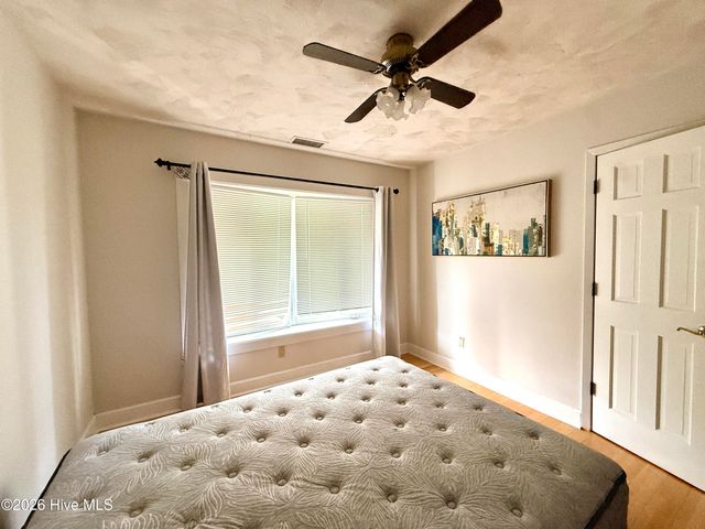 4825 College Acres Drive, Wilmington, NC 28403