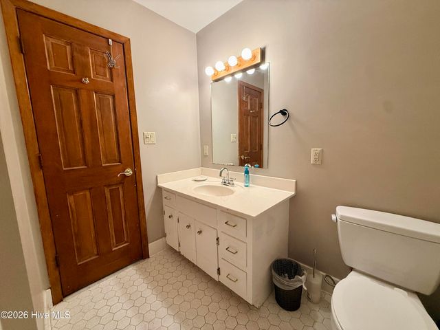 4825 College Acres Drive, Wilmington, NC 28403