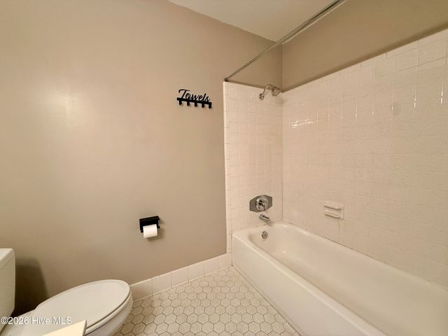 4825 College Acres Drive, Wilmington, NC 28403