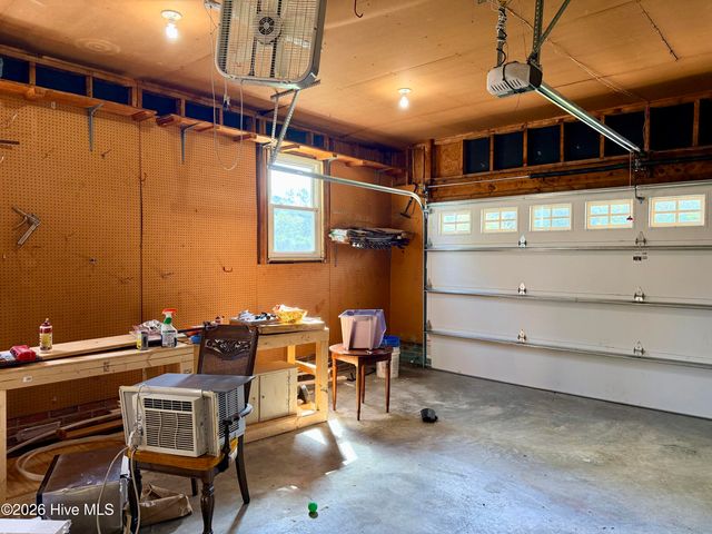 4825 College Acres Drive, Wilmington, NC 28403