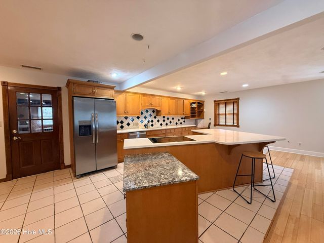 4825 College Acres Drive, Wilmington, NC 28403
