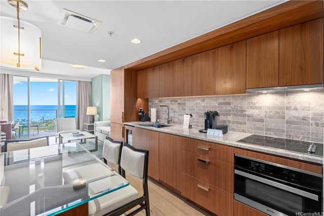 2139 Kuhio Avenue 2601, Honolulu, HI 96815