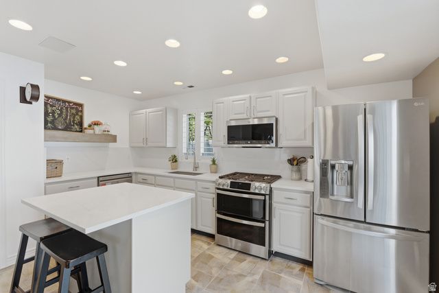 45 N MONTROSE LN, Saratoga Springs, UT 84043