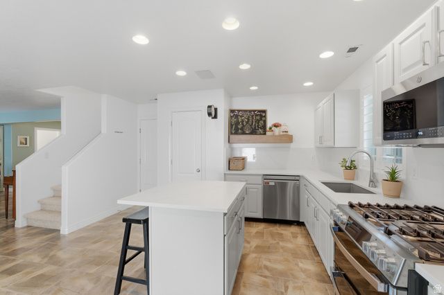 45 N MONTROSE LN, Saratoga Springs, UT 84043