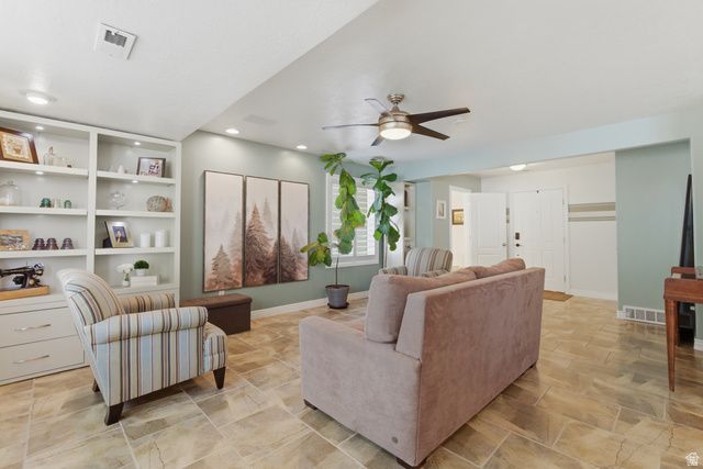 45 N MONTROSE LN, Saratoga Springs, UT 84043