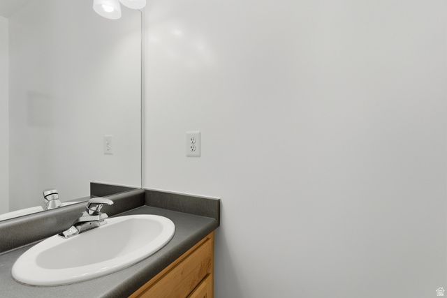 45 N MONTROSE LN, Saratoga Springs, UT 84043