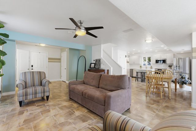 45 N MONTROSE LN, Saratoga Springs, UT 84043