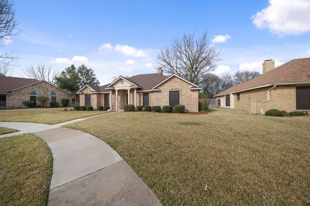 1405 Buena Vista Avenue, Garland, TX 75043