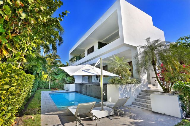 121 Buttonwood Drive, Key Biscayne, FL 33149