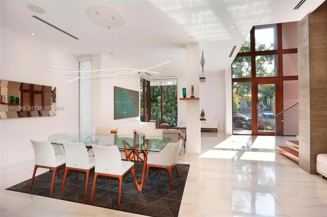 121 Buttonwood Drive, Key Biscayne, FL 33149