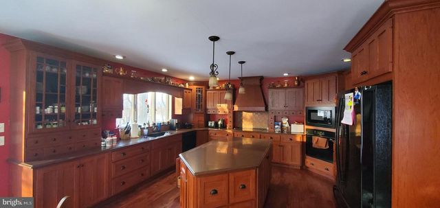 1529 MOUNT ZION RD, Lebanon, PA 17046