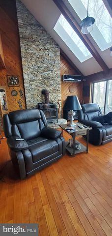 1529 MOUNT ZION RD, Lebanon, PA 17046