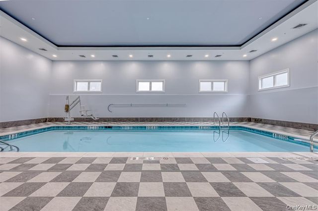 11 Silverwood Circle, Suffern, NY 10901