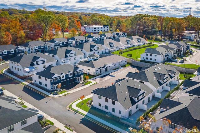11 Silverwood Circle, Suffern, NY 10901