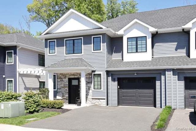 11 Silverwood Circle, Suffern, NY 10901