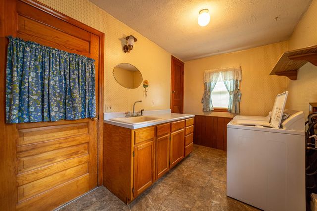 2181 E Mentor Rd, Assaria, KS 67416