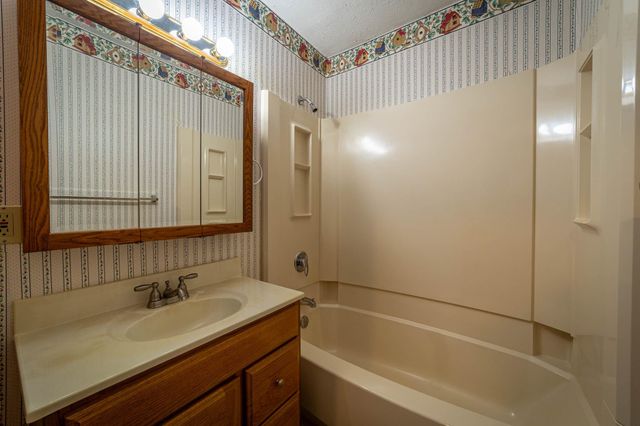 2181 E Mentor Rd, Assaria, KS 67416