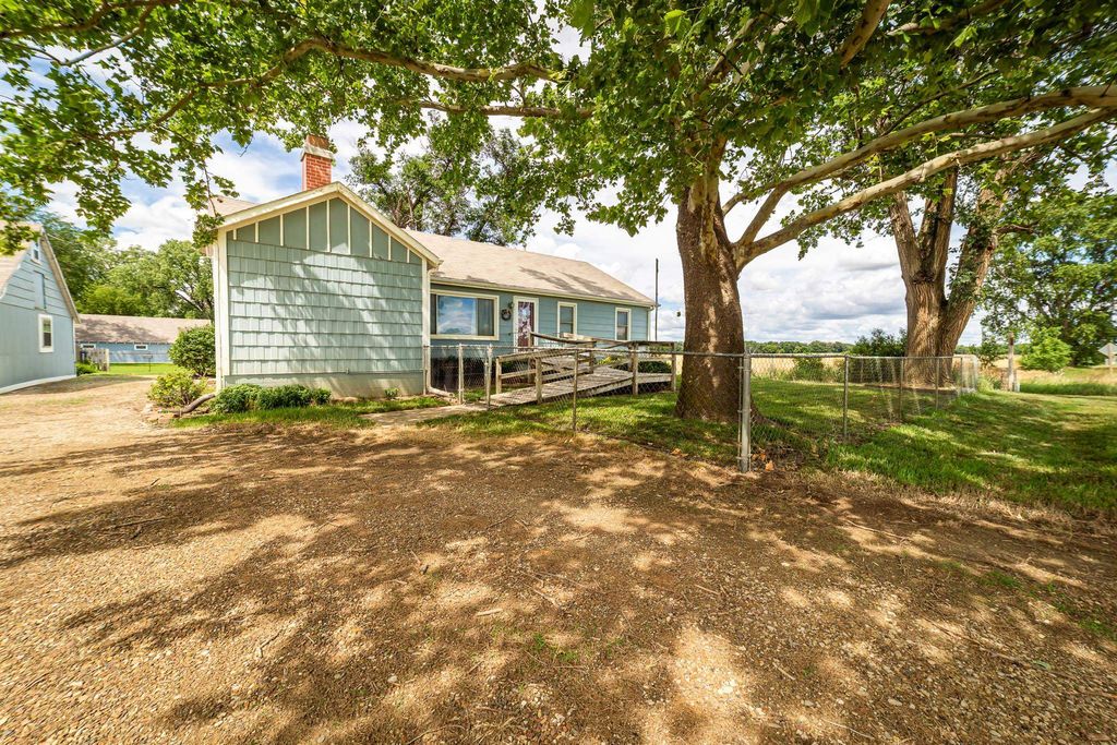 2181 E Mentor Rd, Assaria, KS 67416