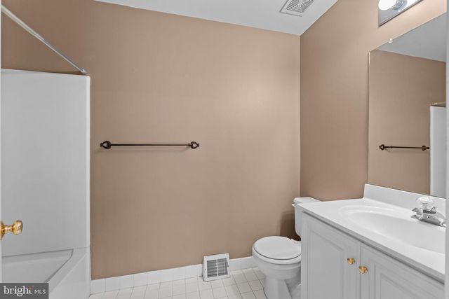 158 WEYBRIDGE DR, Malvern, PA 19355
