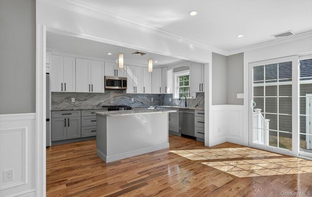250 Bennett Avenue, Hempstead, NY 11550