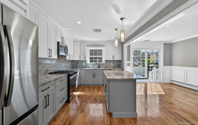 250 Bennett Avenue, Hempstead, NY 11550