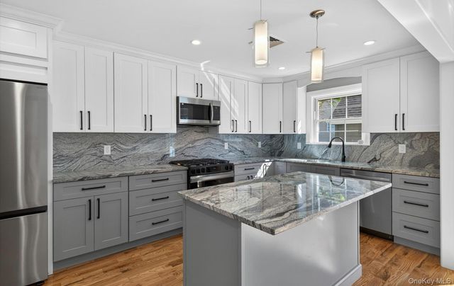 250 Bennett Avenue, Hempstead, NY 11550