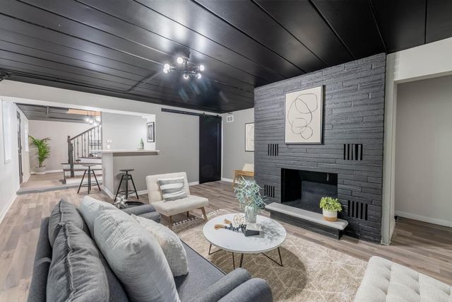 7238 Ash Avenue, Gary, IN 46403