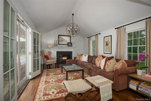 4 Elmer Galloway Road, Katonah, NY 10536