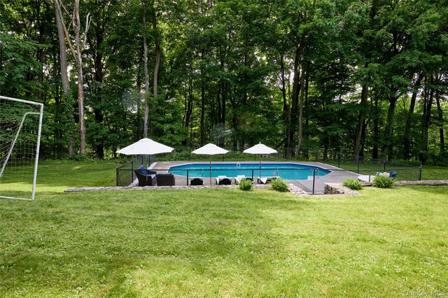 4 Elmer Galloway Road, Katonah, NY 10536