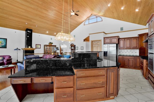 707 Lake Shore Drive, Cadillac, MI 49601