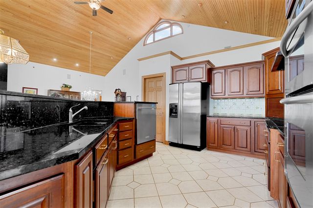 707 Lake Shore Drive, Cadillac, MI 49601