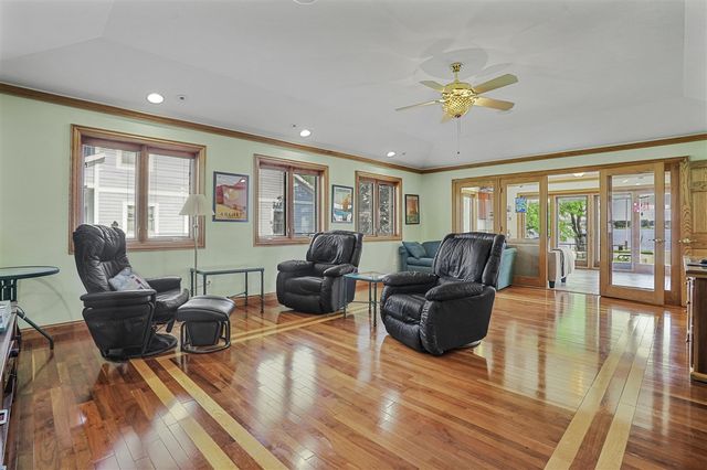 707 Lake Shore Drive, Cadillac, MI 49601