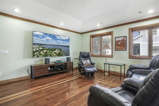 707 Lake Shore Drive, Cadillac, MI 49601