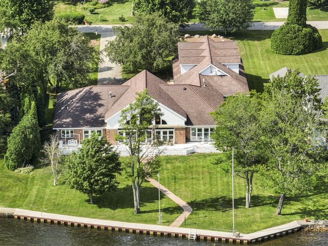 707 Lake Shore Drive, Cadillac, MI 49601