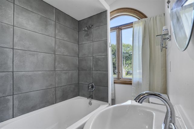 707 Lake Shore Drive, Cadillac, MI 49601