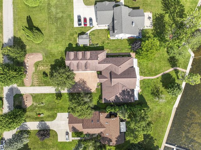 707 Lake Shore Drive, Cadillac, MI 49601